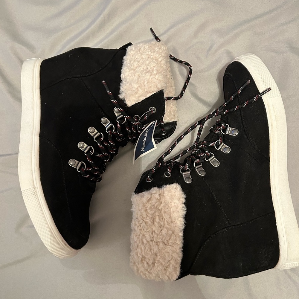 Madden Girl Paigee Black Suede Boot with Sherpa Size 10